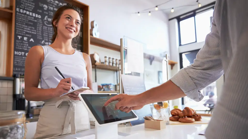 banner industry hospitality hero md